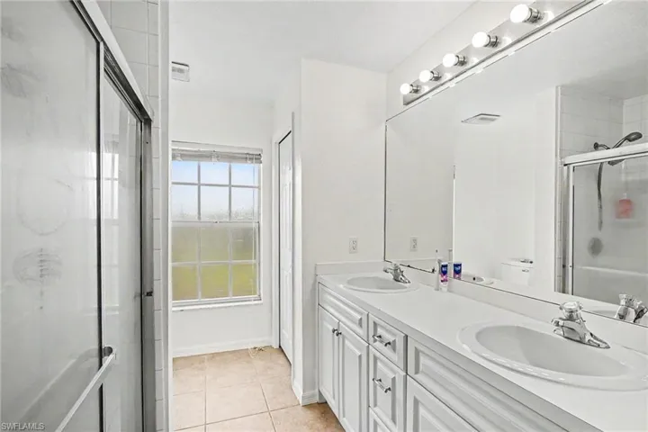 1419 Nw 20th St, Cape Coral, Florida 33993