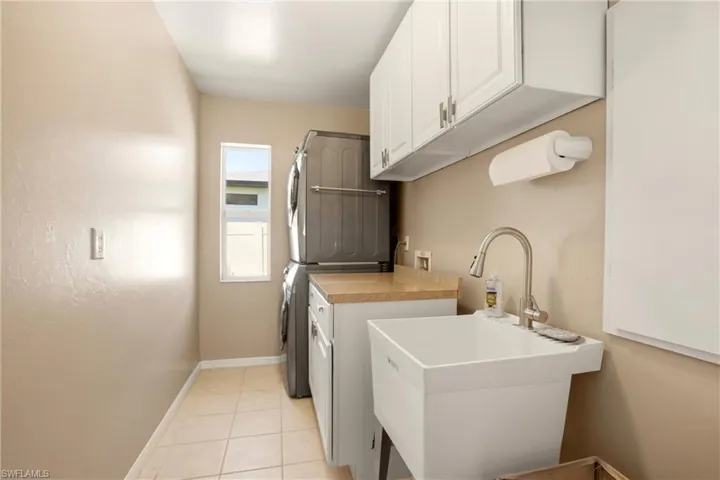 122 Se 29th St, Cape Coral, Florida 33904