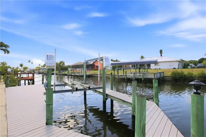 122 Se 29th St, Cape Coral, Florida 33904