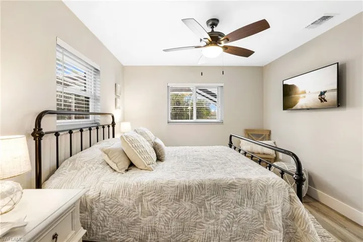 801 Sw 52nd St, Cape Coral, Florida 33914