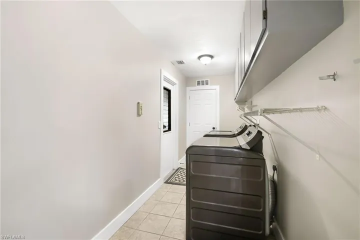 801 Sw 52nd St, Cape Coral, Florida 33914
