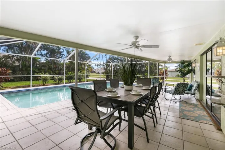 801 Sw 52nd St, Cape Coral, Florida 33914