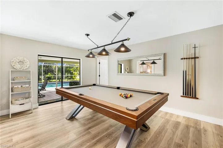 801 Sw 52nd St, Cape Coral, Florida 33914