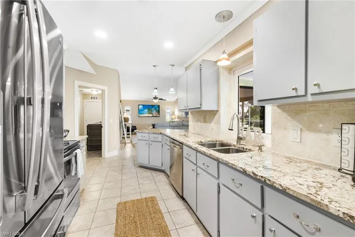 801 Sw 52nd St, Cape Coral, Florida 33914