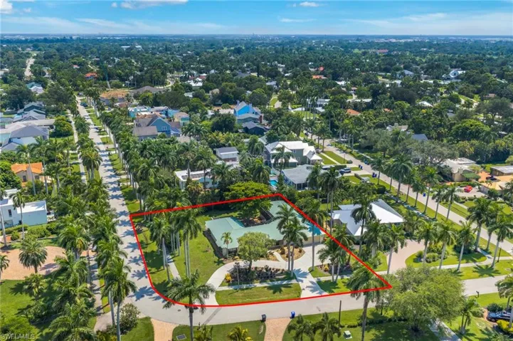 3209 W Riverside Dr, Fort Myers, Florida 33901