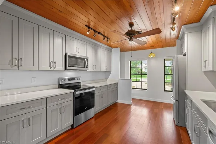 3209 W Riverside Dr, Fort Myers, Florida 33901