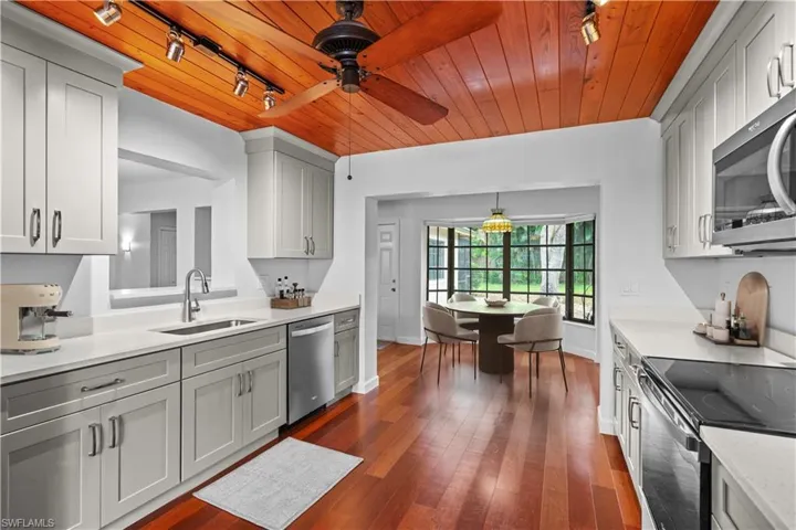 3209 W Riverside Dr, Fort Myers, Florida 33901