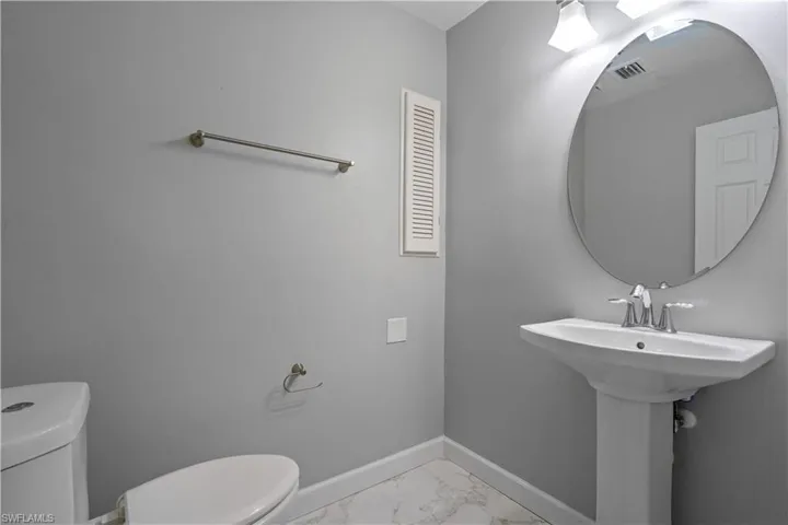 3209 W Riverside Dr, Fort Myers, Florida 33901