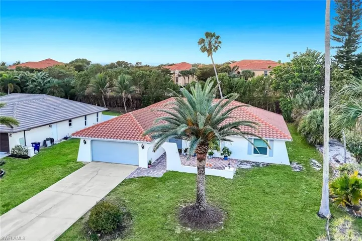Edenbridge Court is a private road minutes to Downtown Bonita Springs AND Bonita Beach.