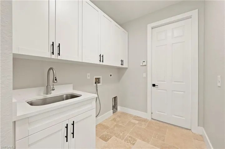 506 32nd Pl, Cape Coral, Florida 33993