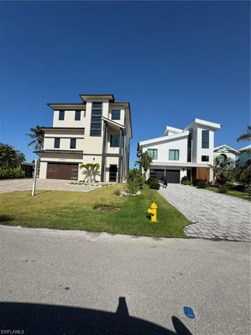 neighbors' houses