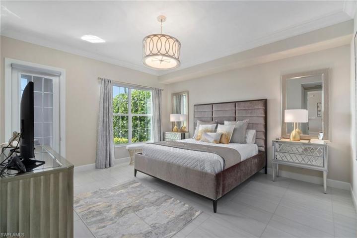 8016 Signature Club CIR # 101, NAPLES FL 34113
