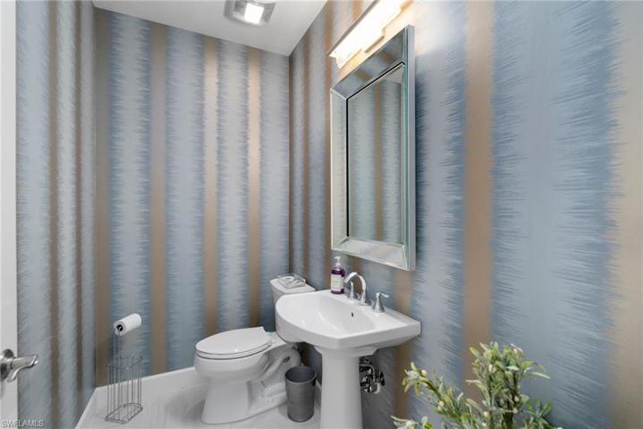 8016 Signature Club CIR # 101, NAPLES FL 34113