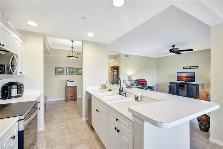 8310  Whiskey Preserve  CIR, Fort Myers, FL 33919