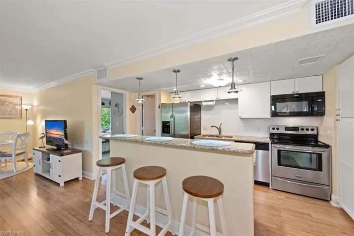 200 Palm Dr 4, Naples, Florida 34112