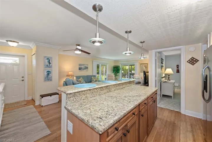 200 Palm Dr 4, Naples, Florida 34112