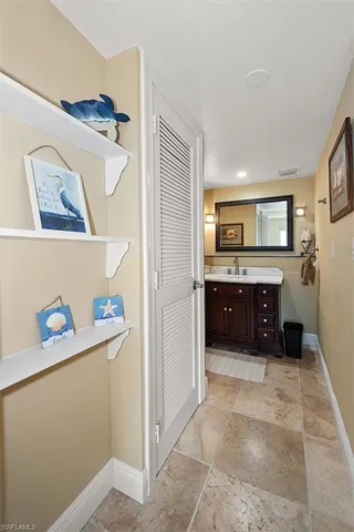 200 Palm Dr 4, Naples, Florida 34112