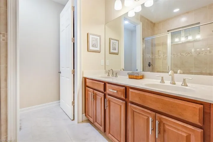 Primary, dual sinks