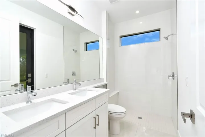 2nd primary bathroom.