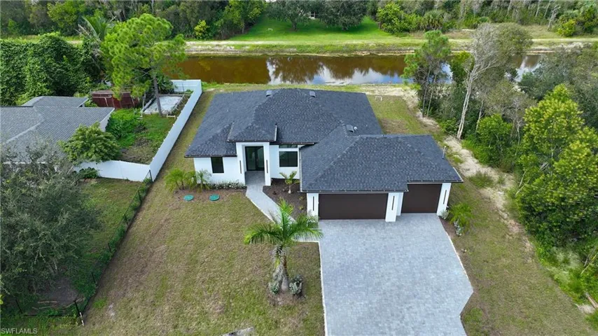 728 La Plata Ave, Lehigh Acres, Florida 33974