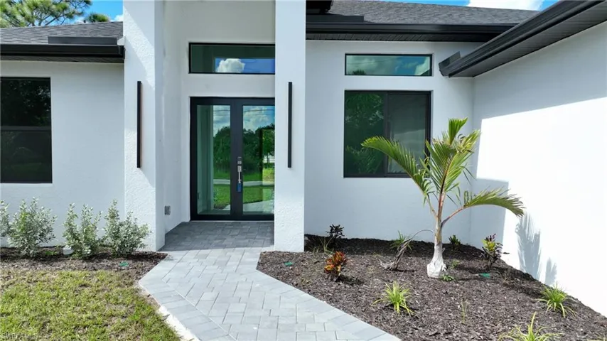 728 La Plata Ave, Lehigh Acres, Florida 33974