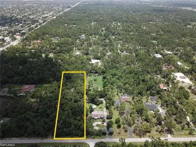 5700 Cedar Tree Ln, Naples, Florida 34116