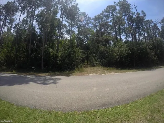 5700 Cedar Tree Ln, Naples, Florida 34116