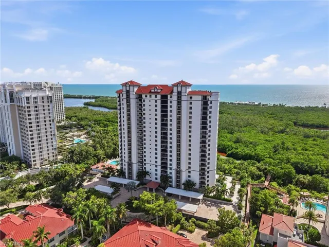 7225 Pelican Bay Blvd 302, Naples, Florida 34108