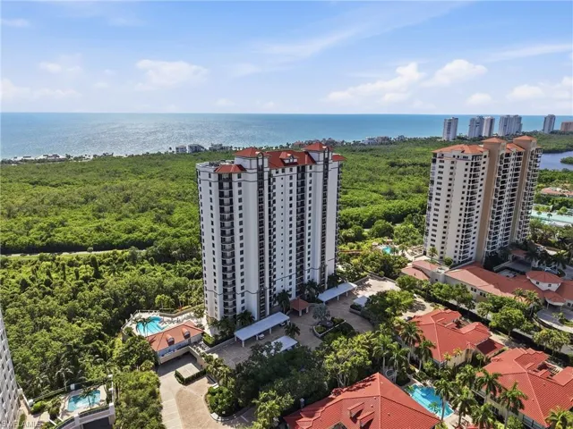 7225 Pelican Bay Blvd 302, Naples, Florida 34108
