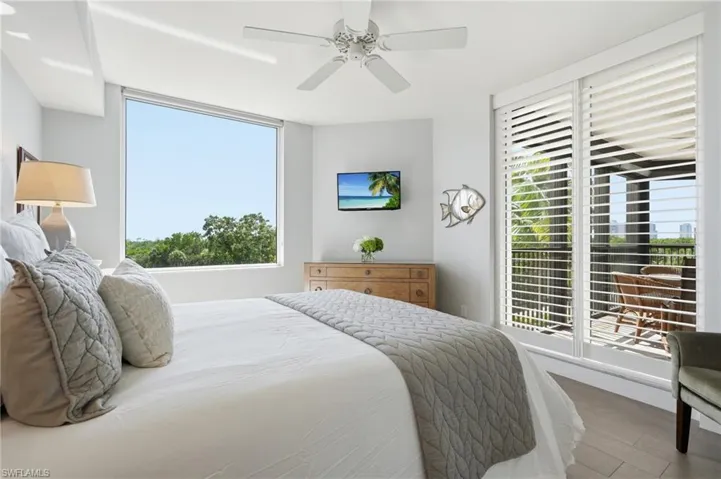 7225 Pelican Bay Blvd 302, Naples, Florida 34108