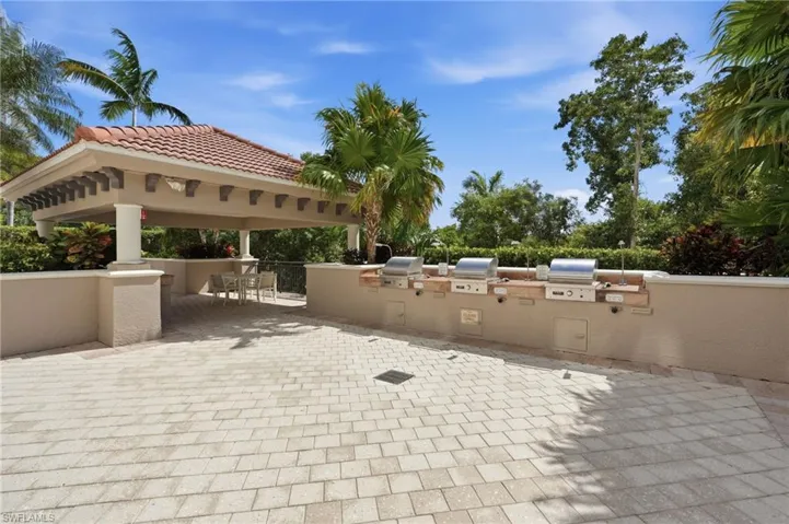 7225 Pelican Bay Blvd 302, Naples, Florida 34108