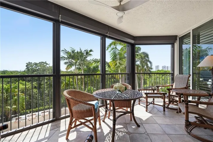 7225 Pelican Bay Blvd 302, Naples, Florida 34108