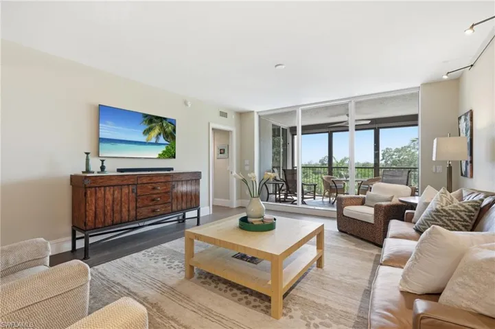 7225 Pelican Bay Blvd 302, Naples, Florida 34108