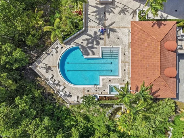 7225 Pelican Bay Blvd 302, Naples, Florida 34108