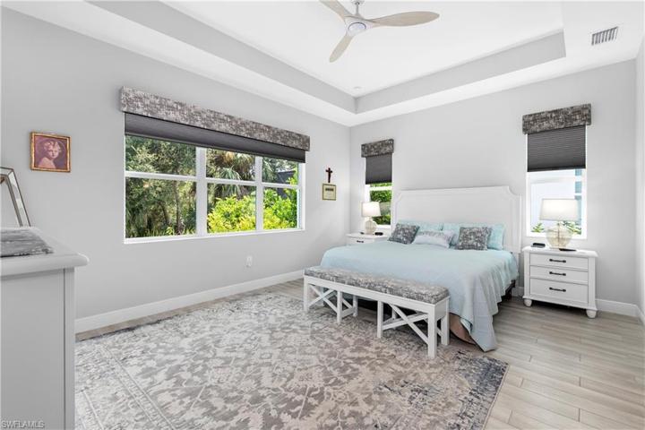 BEAUTIFUL PRIMARY BEDROOM