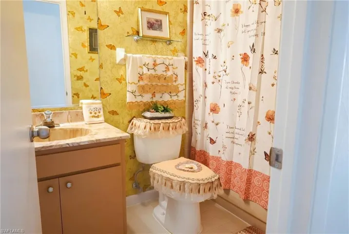 18450 Orangecrest Ct, Lehigh Acres, Florida 33936