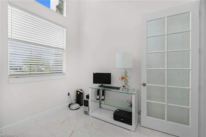 Den used as office... The 14-foot peak provides massive vertical volume and the clerestory window allows plenty of light!