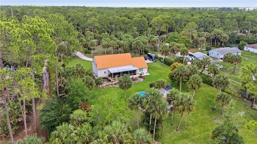 681 7th St Sw, Naples, Florida 34117