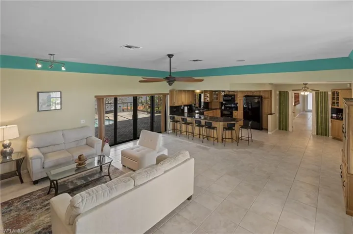 313 SE 6th  ST, Cape Coral, FL 33990