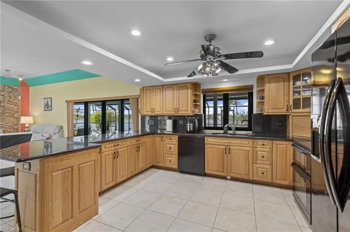 313 SE 6th  ST, Cape Coral, FL 33990