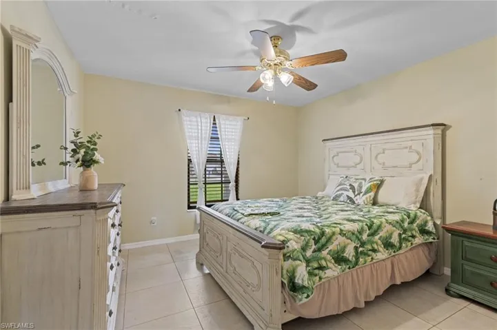 313 SE 6th  ST, Cape Coral, FL 33990