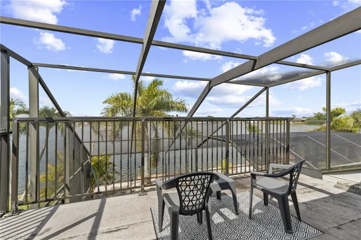 313 SE 6th  ST, Cape Coral, FL 33990