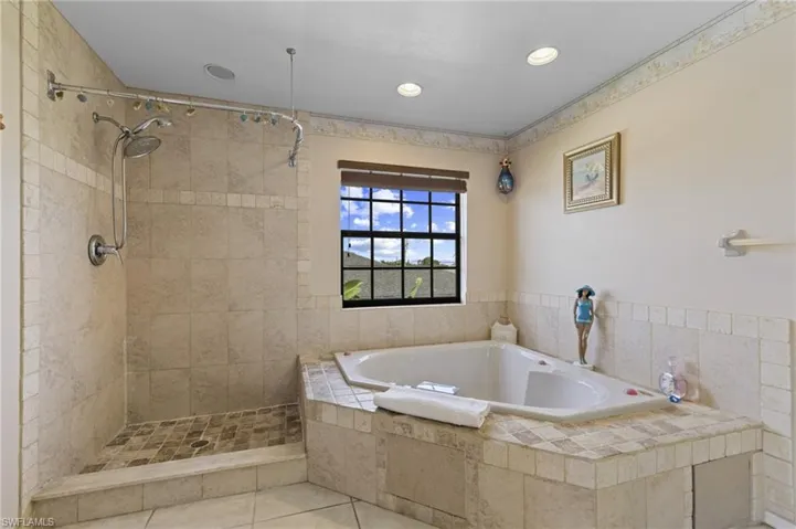 313 SE 6th  ST, Cape Coral, FL 33990