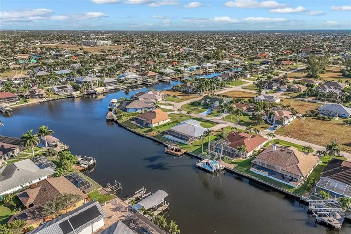 4518 Sw 22nd Pl, Cape Coral, Florida 33914