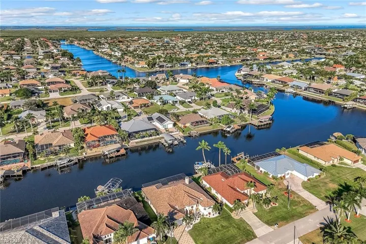 4518 Sw 22nd Pl, Cape Coral, Florida 33914