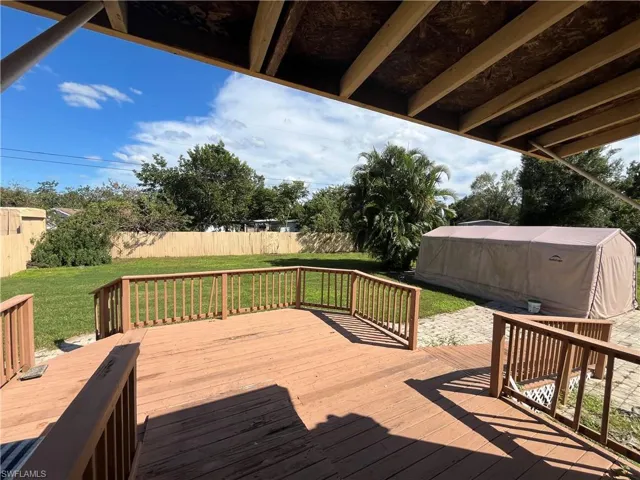 huge deck!