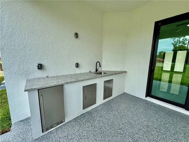 Outdoor kitchen