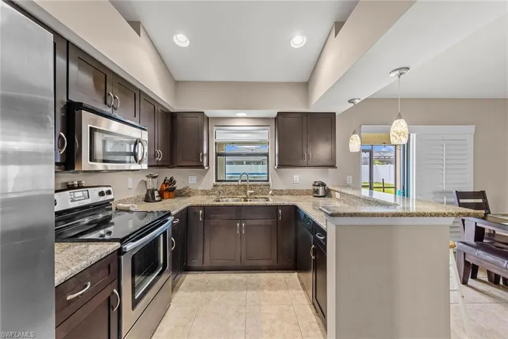 1318 SE 15th ST, CAPE CORAL FL 33990