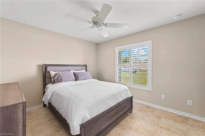 1318 SE 15th ST, CAPE CORAL FL 33990