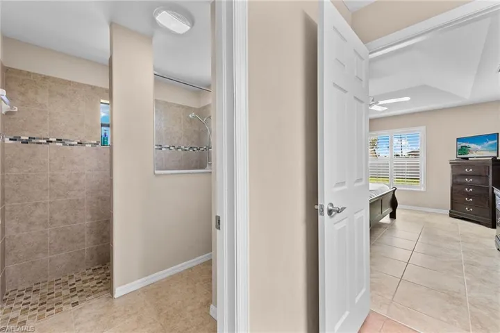 1318 SE 15th ST, CAPE CORAL FL 33990
